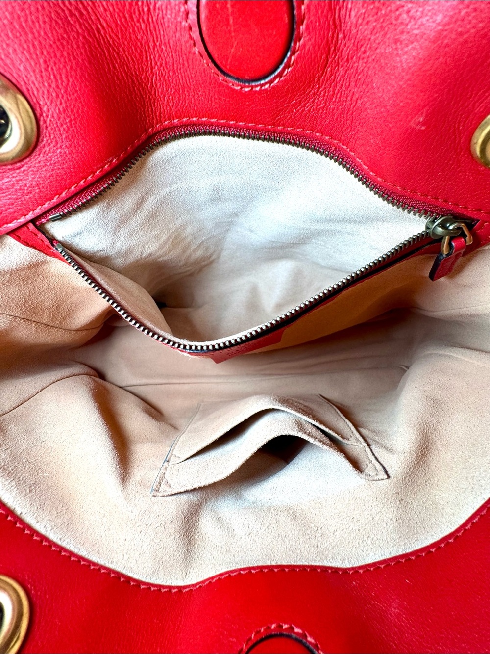 Gucci Red Calfskin Matelasse Medium GG Marmont Shoulder Bag W Gold Chain Strap - Picture 12 of 16